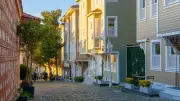 İstanbul'un Gizli Hazinesi Soğukçeşme Sokağı: Tarihin Katmanlarında Bir Yolculuk