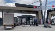 Türkiye'den İran'a 6 TIR Tıbbi Yardım Sevkiyatı