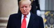 Trump'tan Vergi Hamlesi: İran'a Silah Satan Ülkelere %50 Gümrük Tarifesi Uygulanacak