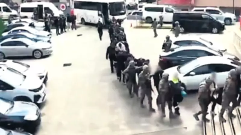 22 ilde suç örgütlerine operasyon: 32 gözaltı, 5 milyar lira bloke