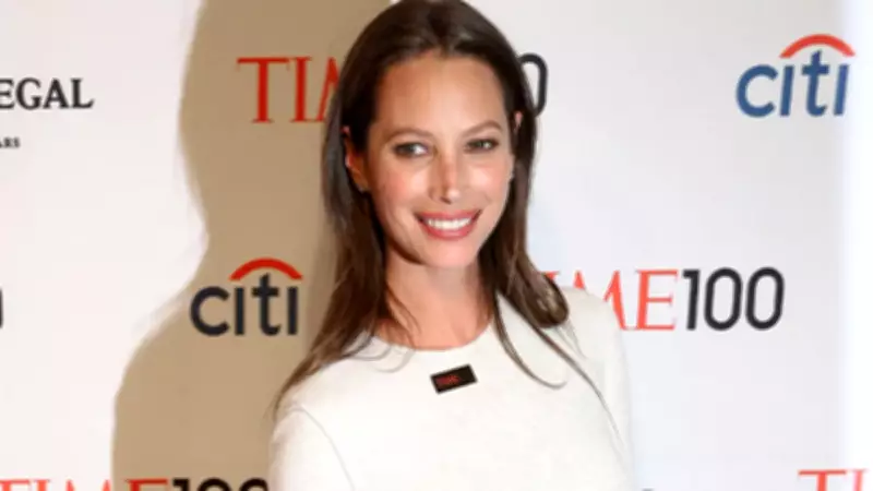 57 yaşındaki süper model Christy Turlington'dan yaşsızlık reçetesi: 3 adımda doğal güzellik