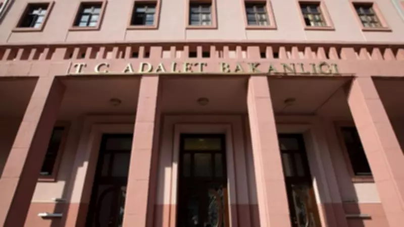 Adalet Bakanlığı 15 bin sözleşmeli personel alacak: Bakan Gürlek kadroları açıkladı