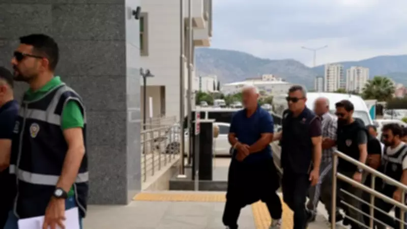 Adana'da arazi anlaşmazlığı cinayetinde 6 şüpheli adliyede