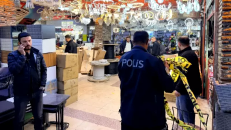 Adana'da Avize Dükkanında Silahlı Saldırı: Bir Yaralı