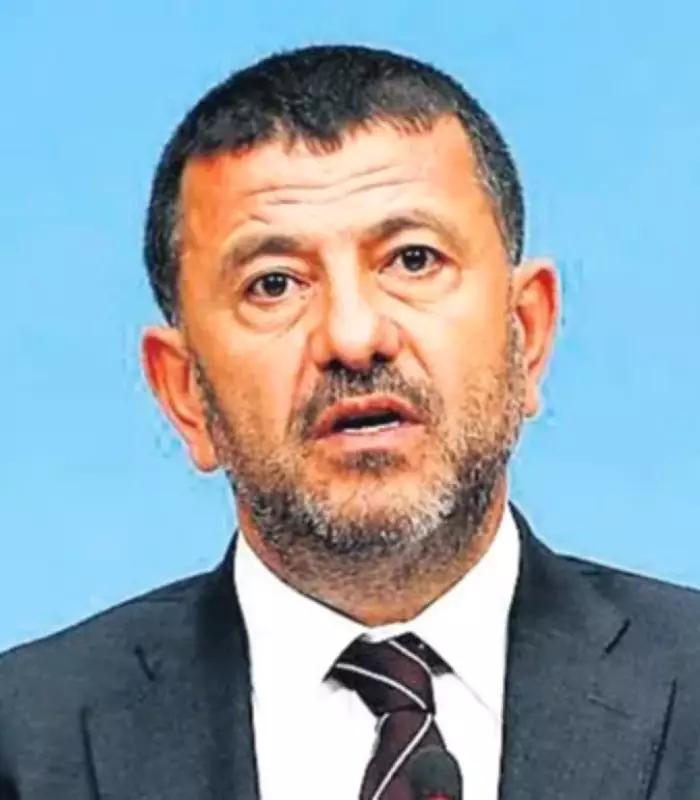 Adaylık İçin Veli Ağbaba'ya 1 Milyon Euro Verdim: Gökhan Böcek İtirafçı Oldu