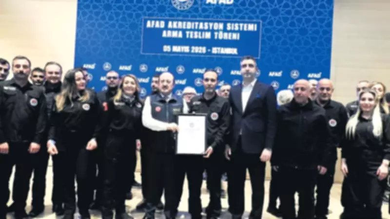 AFAD'a akredite 51 ekip armalarını törenle aldı