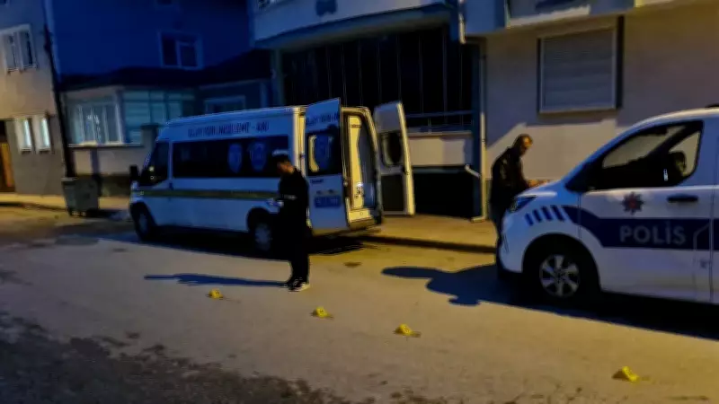 Alaca'da parkta bıçaklı kavga: 17 yaşındaki genç yaralandı