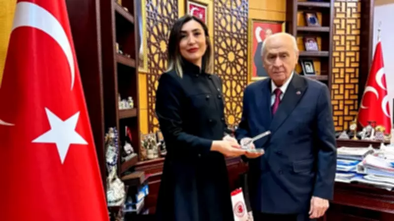 Alevi Bektaşi Kültür ve Cemevi Başkanı Esma Ersin, MHP Lideri Bahçeli'yi Ziyaret Etti