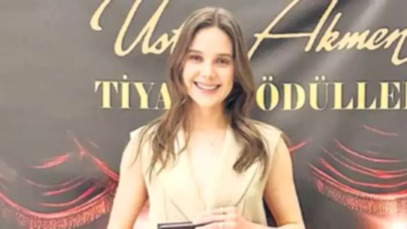 Alina Boz'a 'Yılın Umut Veren Kadın Oyuncusu' Ödülü