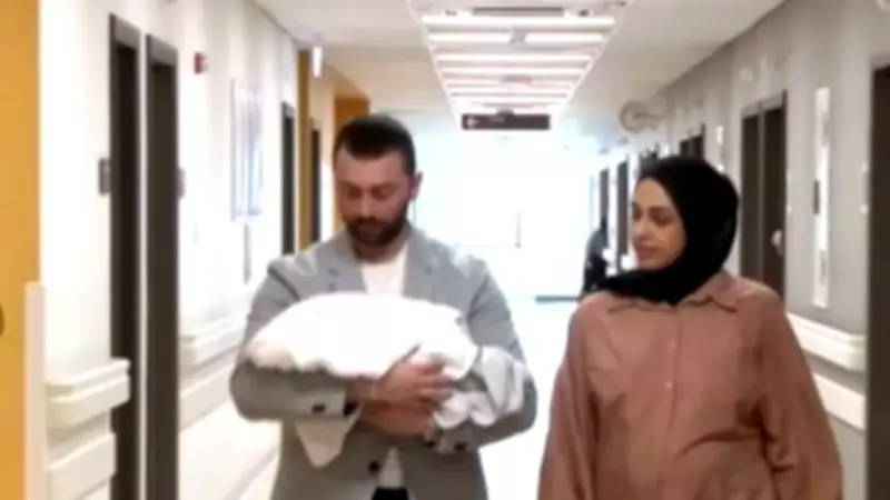Çam ve Sakura Şehir Hastanesi'nde ilk suda doğum başarıyla gerçekleştirildi