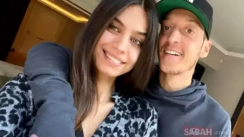 Amine Gülşe eşi Mesut Özil'i övgüyle anlattı: Tam bir yol arkadaşı