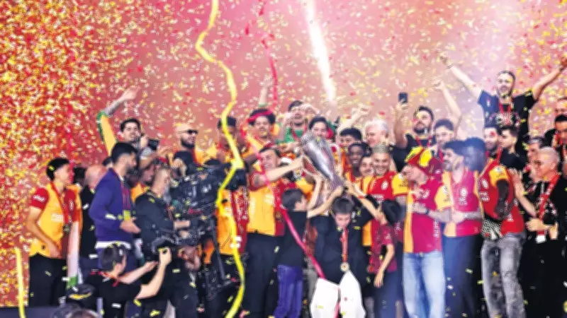 Şampiyon Galatasaray'dan Görkemli Kutlama: İstanbul'da Tarihi Gece