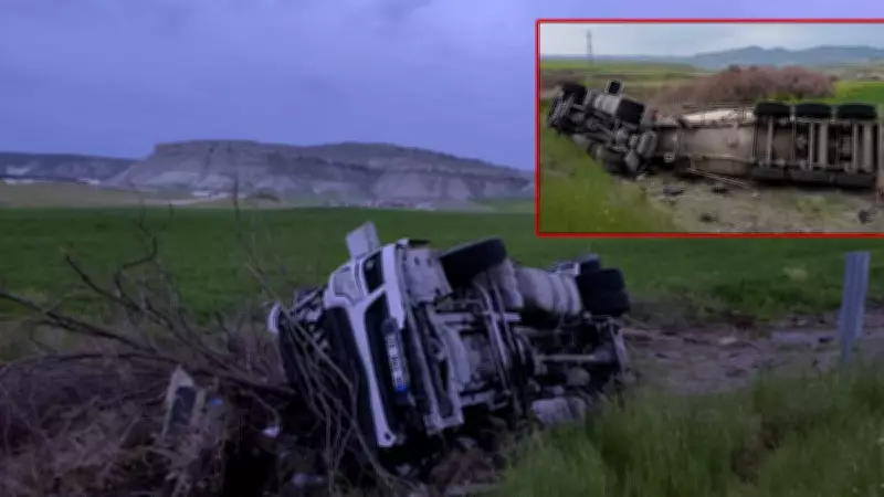 Ankara Beypazarı'nda TIR Şarampole Devrildi: 1 Ağır Yaralı