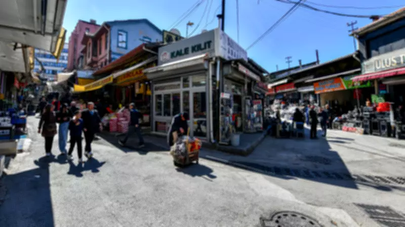Ankara'da Tarihi Tenekeciler Caddesi'ne Estetik Dokunuş