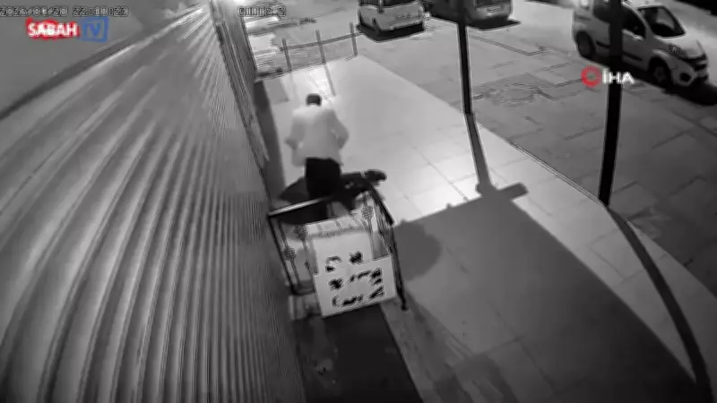 Ankara'da yaşlı adamı darp edip parasını gasp eden saldırgan kamerada