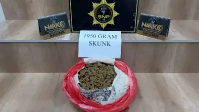 Şanlıurfa'da 3 Araçta 4 Kilo 250 Gram Skunk Ele Geçirildi