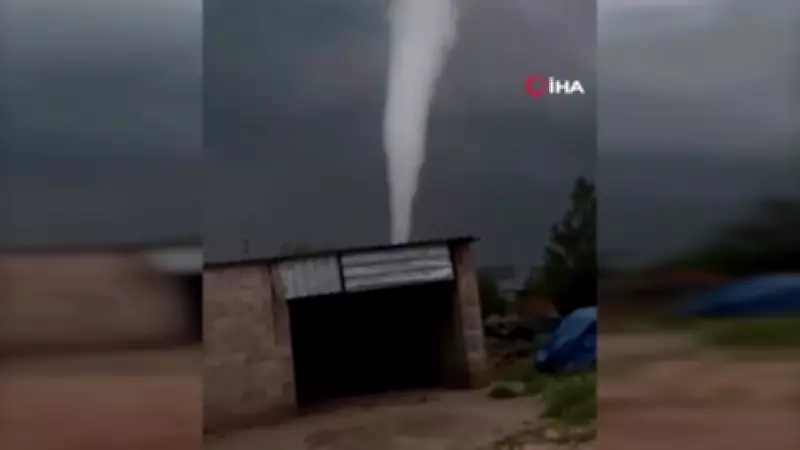 Şanlıurfa'da dev hortum ev ve ahırı harabeye çevirdi, korku dolu anlar kamerada