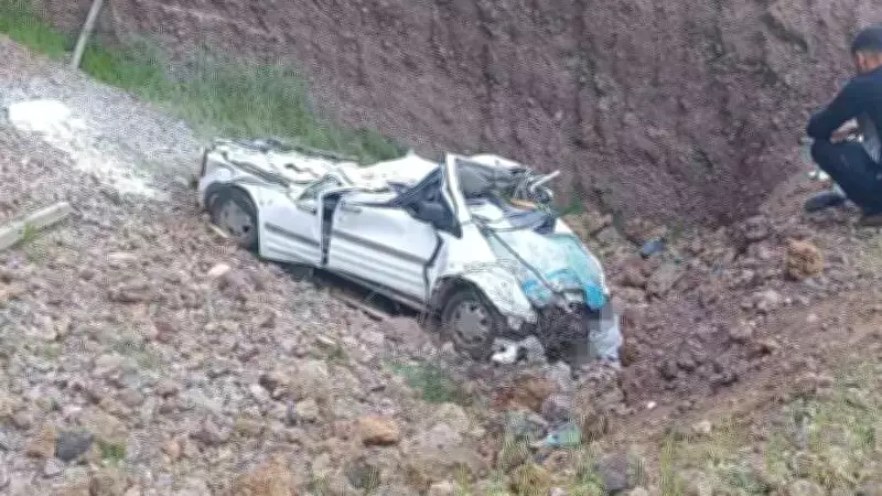 Şanlıurfa'da kamyonet uçuruma yuvarlandı: 1 ölü