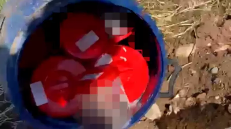 Şanlıurfa'da Mezarlıkta Plastik Varil İçinde 21 İnsan Cenini Bulundu