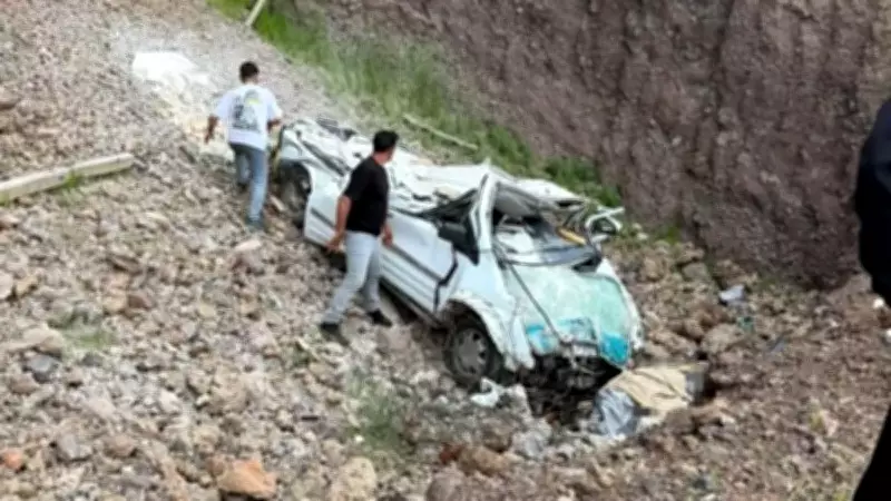 Şanlıurfa'da Uçuruma Yuvarlanan Kamyonette 1 Kişi Hayatını Kaybetti