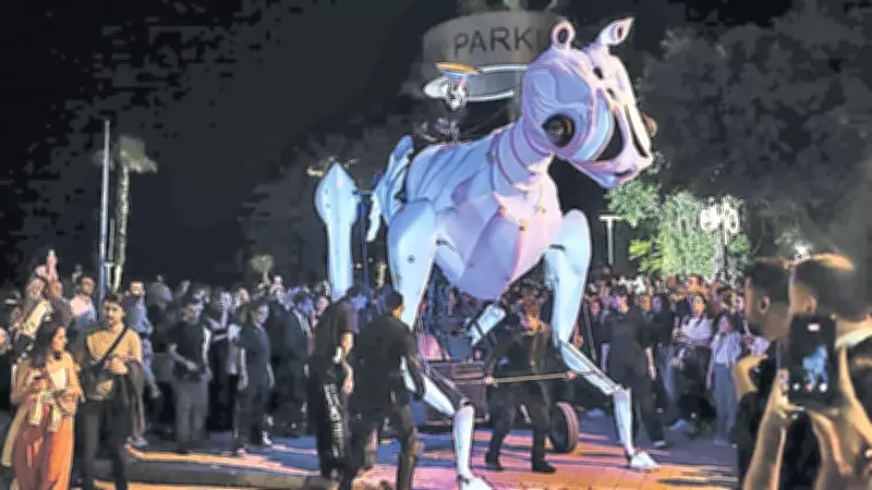 Antalya 16. Uluslararası Tiyatro Festivali Renkli Görüntülerle Başladı
