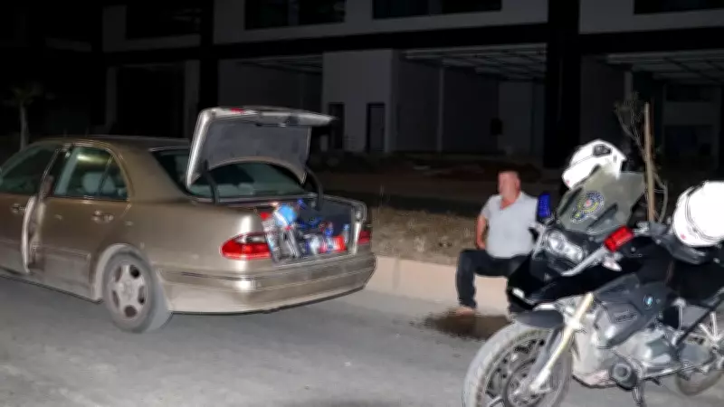 Antalya'da ehliyetsiz sürücü polisten kaçtı, 43 bin TL ceza yedi