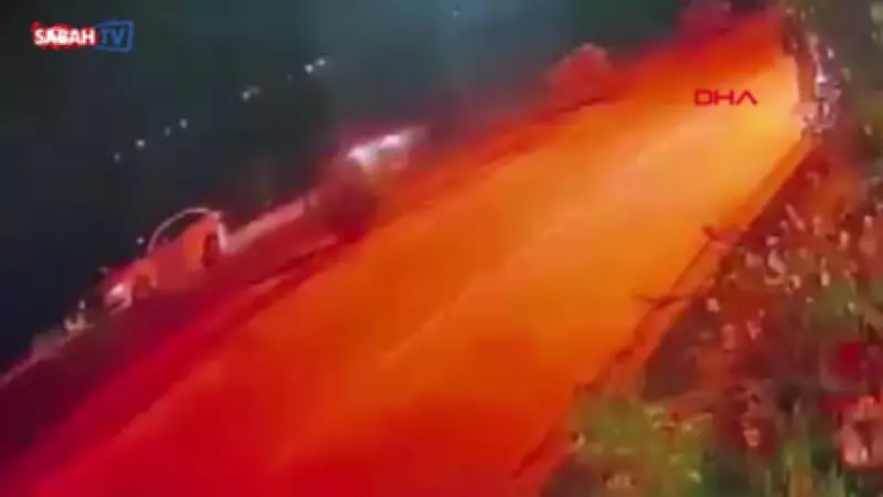 Antalya'da yol verme kavgasında 3 kişiyi öldüren şüphelinin görüntüleri ortaya çıktı