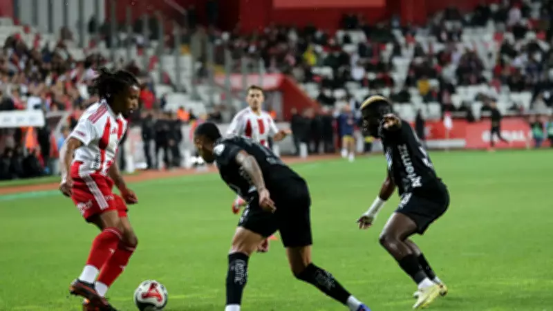 Antalyaspor düşme hattından çıktı: Alanyaspor ile golsüz beraberlik