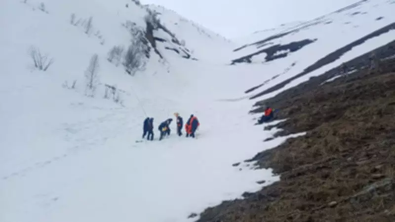 Artvin'de çığ altında kalan çoban Bülent Gezer için arama çalışmaları yeniden başladı