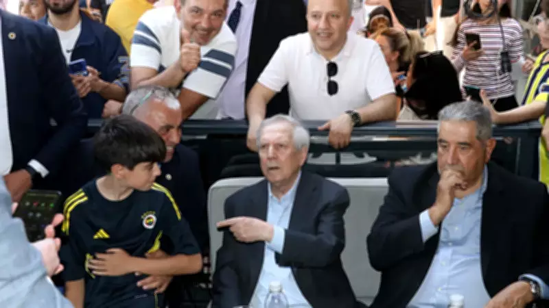 Aziz Yıldırım Yalova'da Taraftarlarla Buluştu