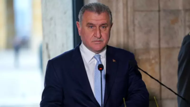 Bakan Bak'tan Galatasaray Başkanı Dursun Özbek'e tebrik mesajı