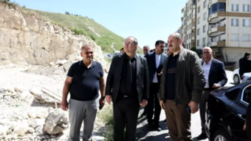 Başkan Gülpınar Birecik'te afet çalışmalarını inceledi