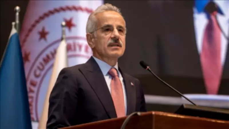 Bakan Uraloğlu, Mersin-Adana-Osmaniye-Gaziantep Hızlı Tren Projesi'nde İncelemelerde Bulundu