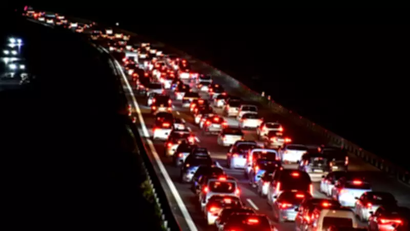 Bayram Tatili Dönüşü Trafik Durma Noktasına Geldi