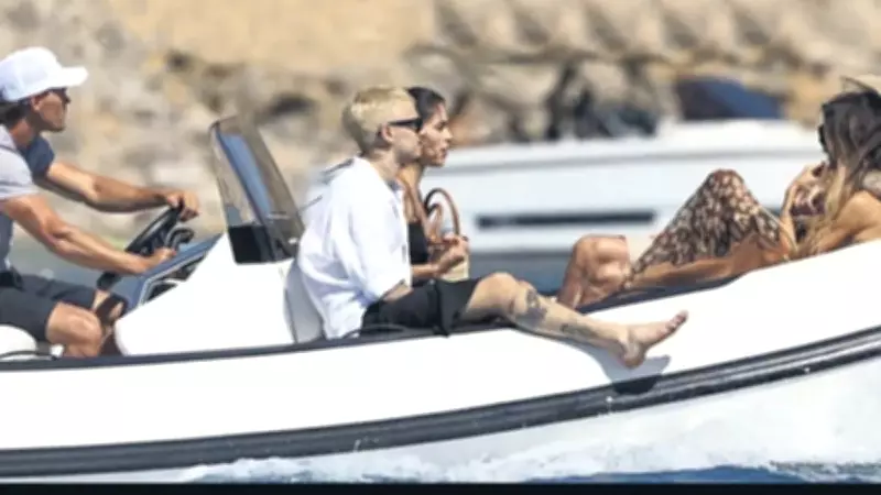Beckham Ailesi İspanya'da Tatilin Keyfini Çıkarıyor