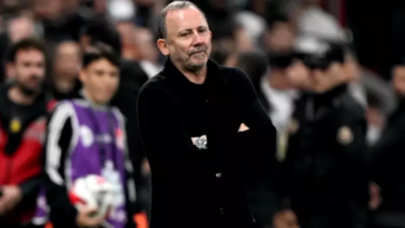 Beşiktaş, Konyaspor'a 1-0 yenilerek kupaya veda etti, Sergen Yalçın'a su şişesi fırlatıldı