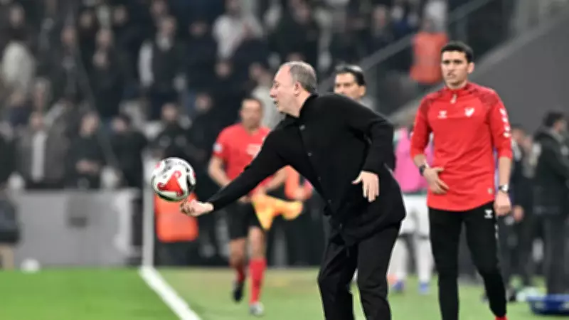 Beşiktaş taraftarından Sergen Yalçın'a olay tepki: Maç öncesi ve sonrası protestolar