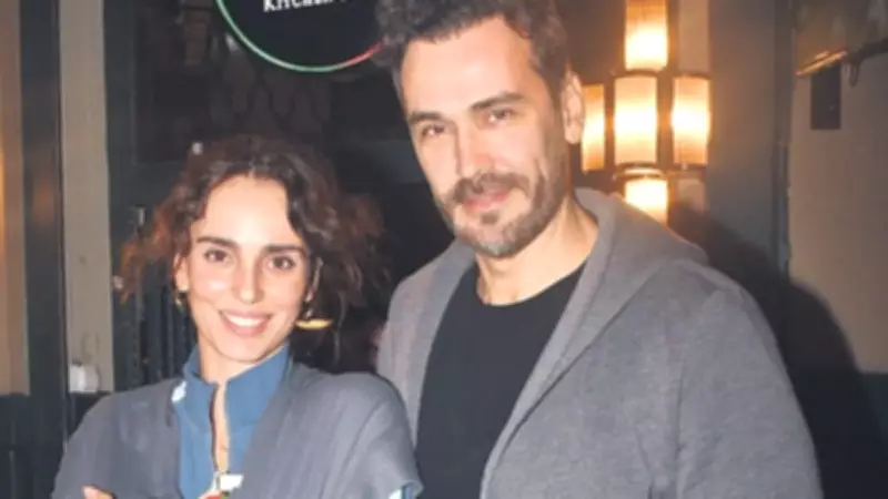 Bestemsu Özdemir ve Ailesi Cihangir'de Rüzgar Gibi Esti