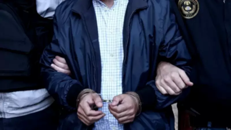 Beyoğlu'nda kömürlükte saklanan firari hükümlü yakalandı