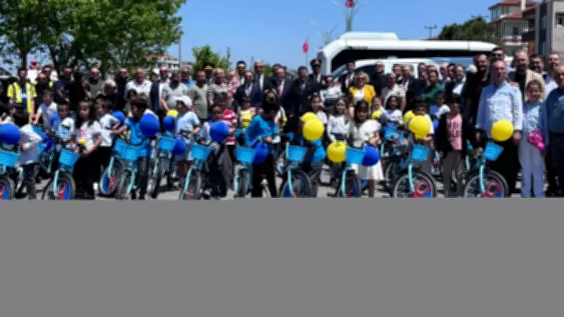 Biga'da 70 öğrenciye bisiklet hediyesi