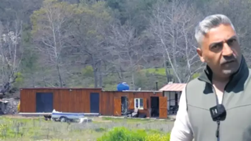 Bülent Polat İstanbul'u Terk Edip Elektriksiz Köy Hayatına Başladı