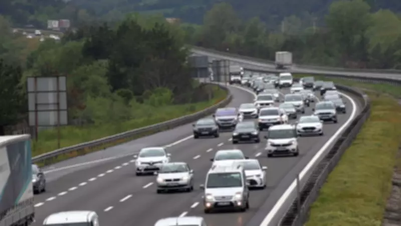 Bolu Geçişinde Bayram Yoğunluğu: Trafikte Yavaş İlerleme Sürüyor