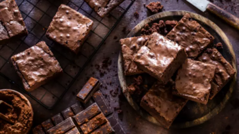 Brownie ve Tarte Tatin: Mutfak Kazalarından Doğan Efsanevi Lezzetler