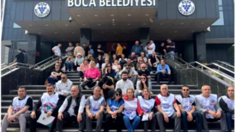 Buca ve Bayraklı belediyelerinde memurlar iş bıraktı, eylemler sürüyor