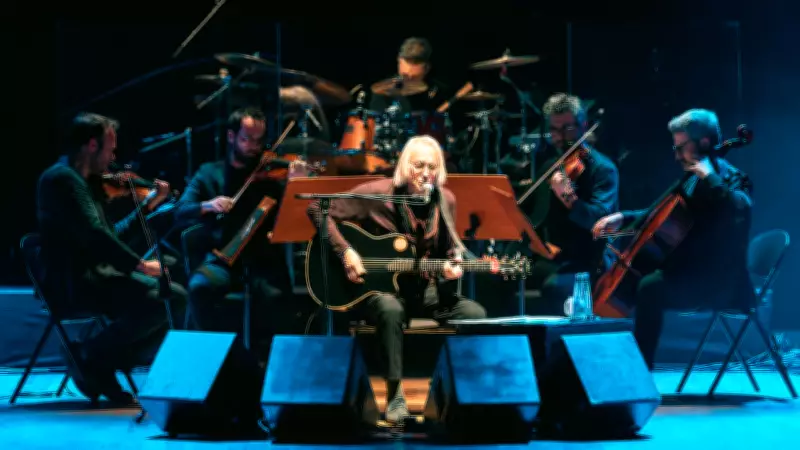 Bulutsuzluk Özlemi'nden İş Sanat'ta unutulmaz akustik gece