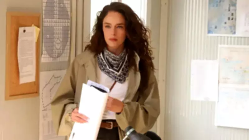 Cennetin Çocukları 33. Bölüm: Zeynep, Azil'in Gerçek Yüzünü Görüyor