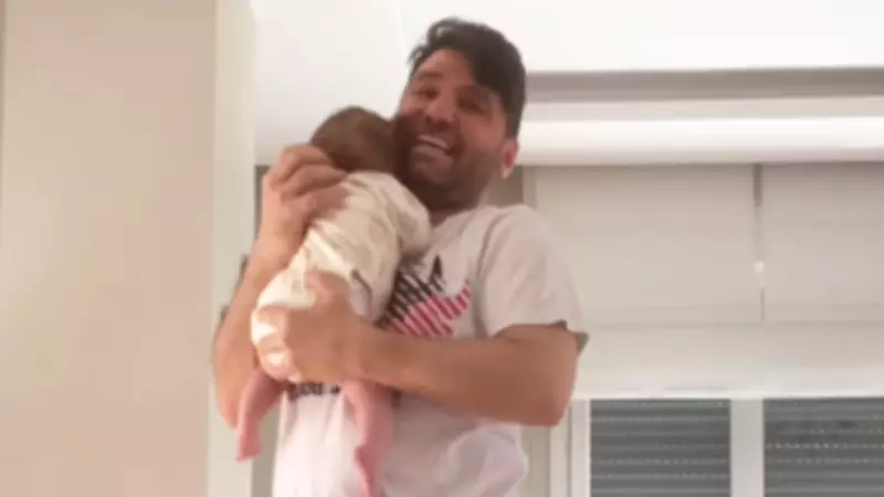Ceyhun Fersoy, kızı Karya ile 9/8'lik romansı dansını paylaştı