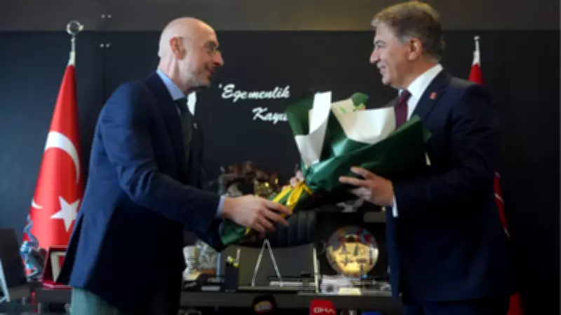 CHP ve İYİ Parti Meclis'te bayramlaştı
