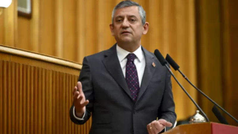 CHP'de Özgür Özel'den İki Kritik Toplantı: Gündem Kurultay