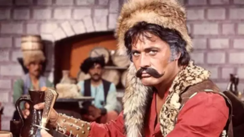Cüneyt Arkın'ın 'Düşündükçe ağlıyorum' dediği sır ne? Yeşilçam efsanesinin gerçekleri ortaya çıktı!